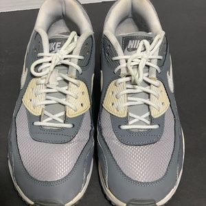 COPY - Nike Air Max Grey size 7Y 724824-003